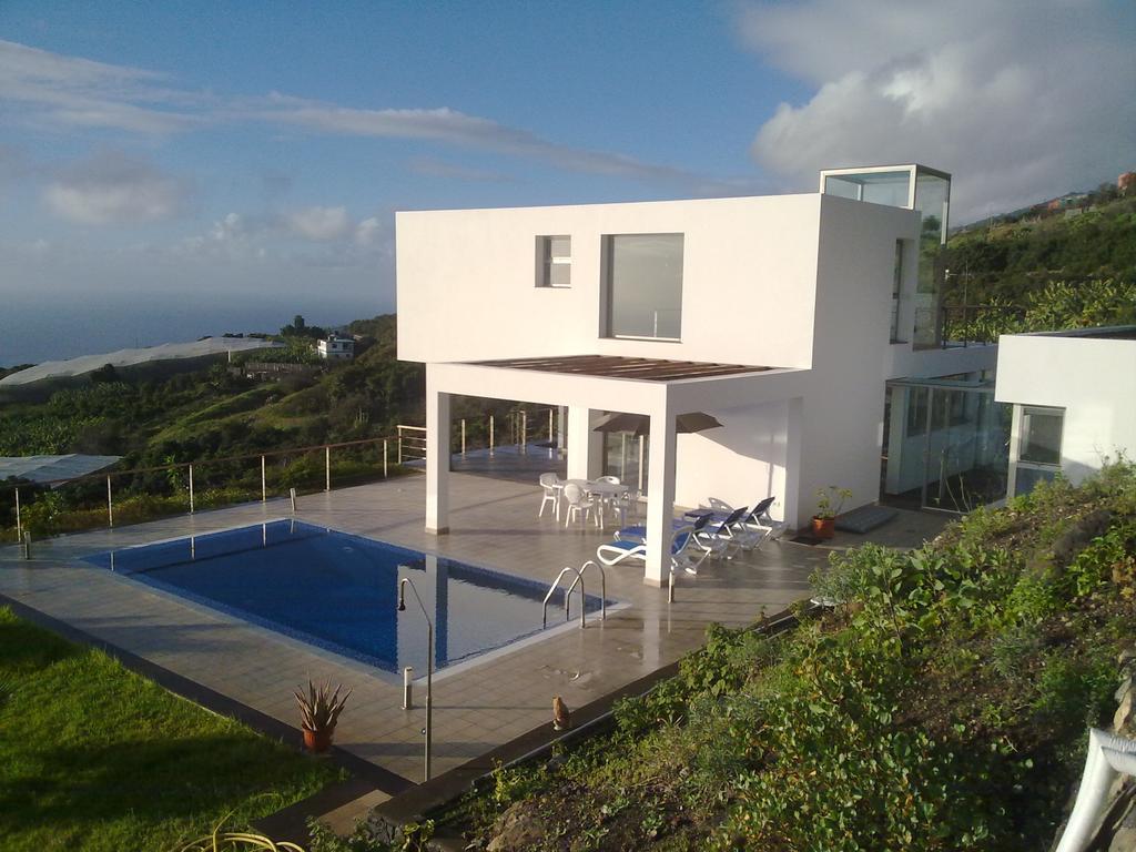 Villa Private Pool,389746125:JPEG